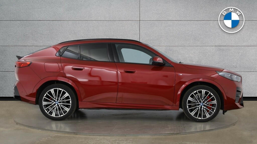 BMW iX2 20 66.5Kwh Shadow Edition Suv Ed Red #3