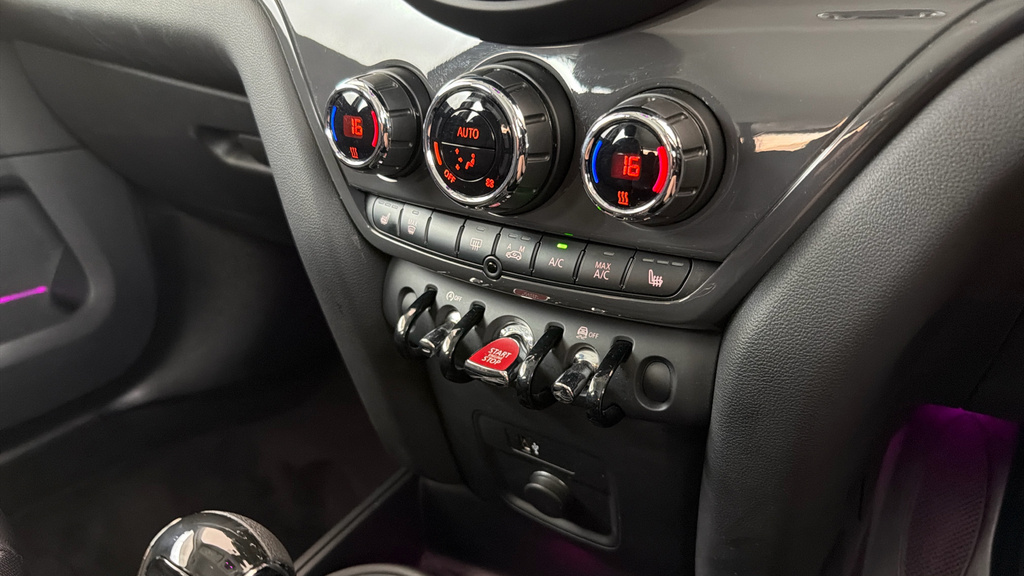 Mini Countryman 2.0 Cooper D Exclusive All4 Red #31