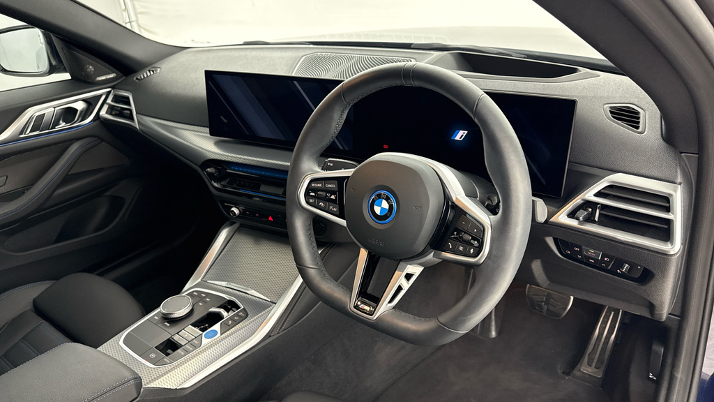 BMW i4 40 83.9Kwh M Sport Gran Coupe Ed Blue #6