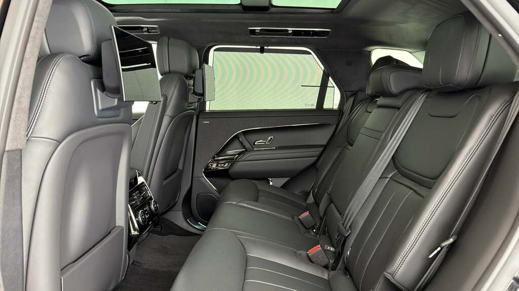 Land Rover Range Rover Sport 4.4 P530 V8 Mhev Suv Black #4