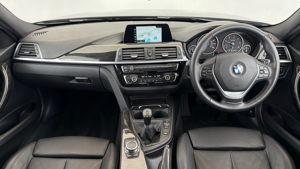 BMW 3 Series 318D Sport White #4