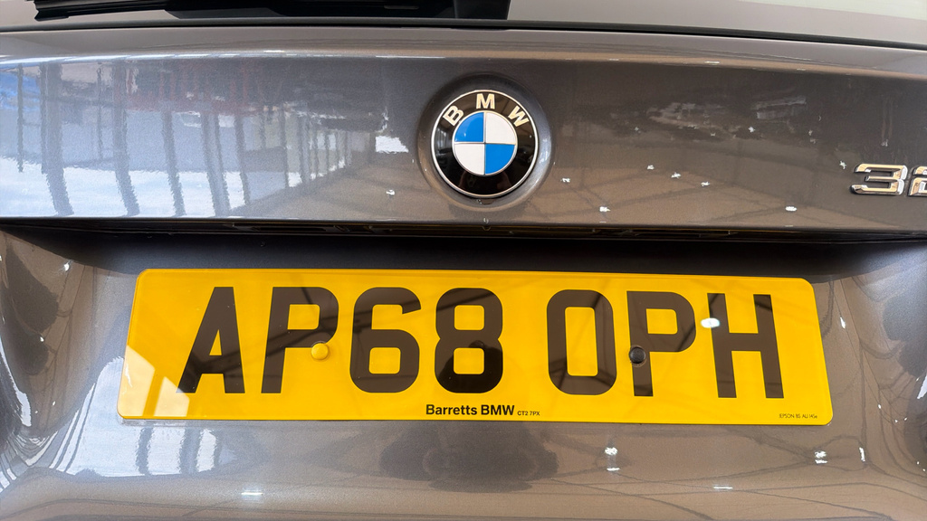BMW 3 Series 318D Sport White #39