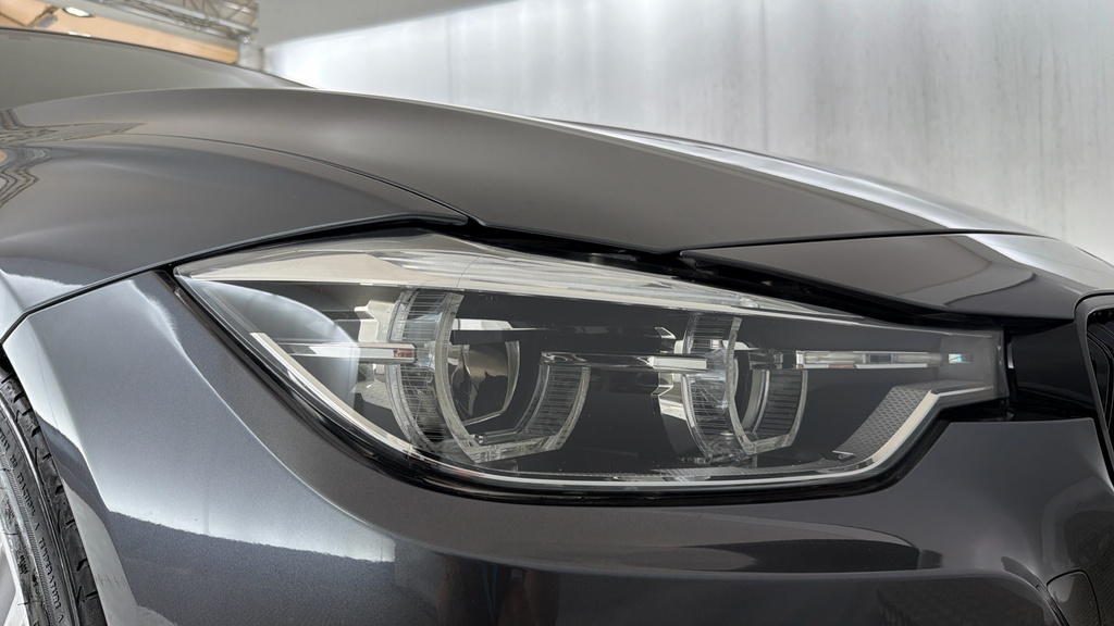 BMW 3 Series 318D Sport White #23