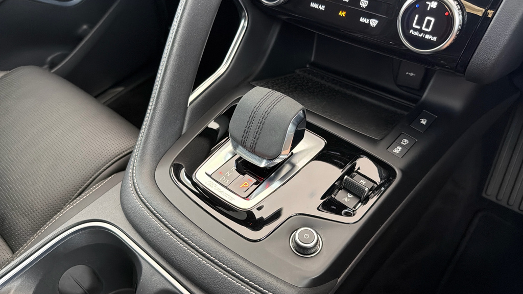 Jaguar E-Pace E-pace R-dynamic S D Mhev Awd White #13