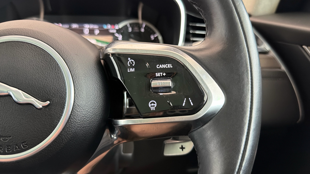 Jaguar F-Pace P250i R-dynamic S White #23
