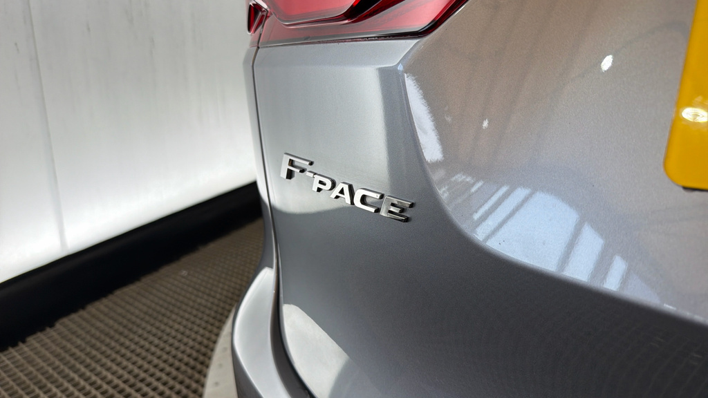 Jaguar F-Pace P250i R-dynamic S White #30