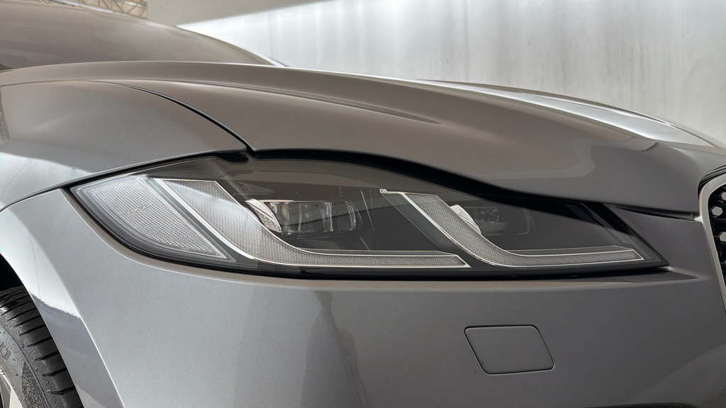 Jaguar F-Pace P250i R-dynamic S White #17