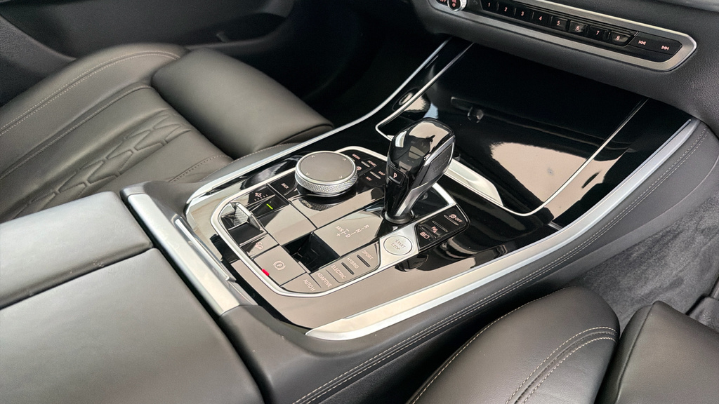 BMW X5  White #10