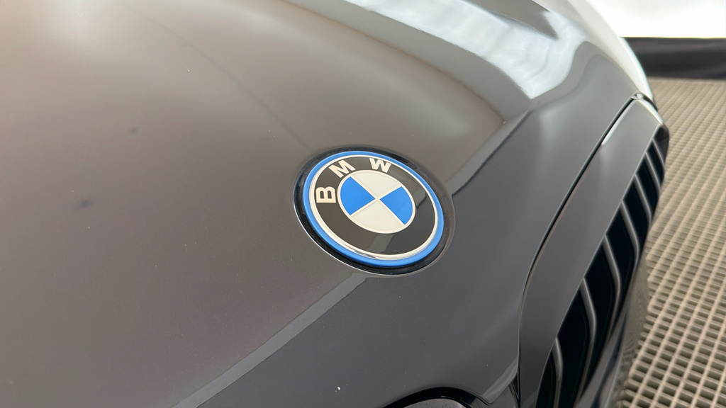 BMW X5  White #24