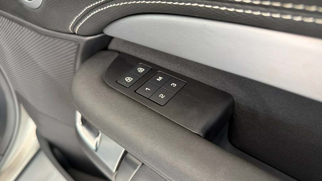 Land Rover Discovery 3.0 D350 Dynamic Hse Black #39