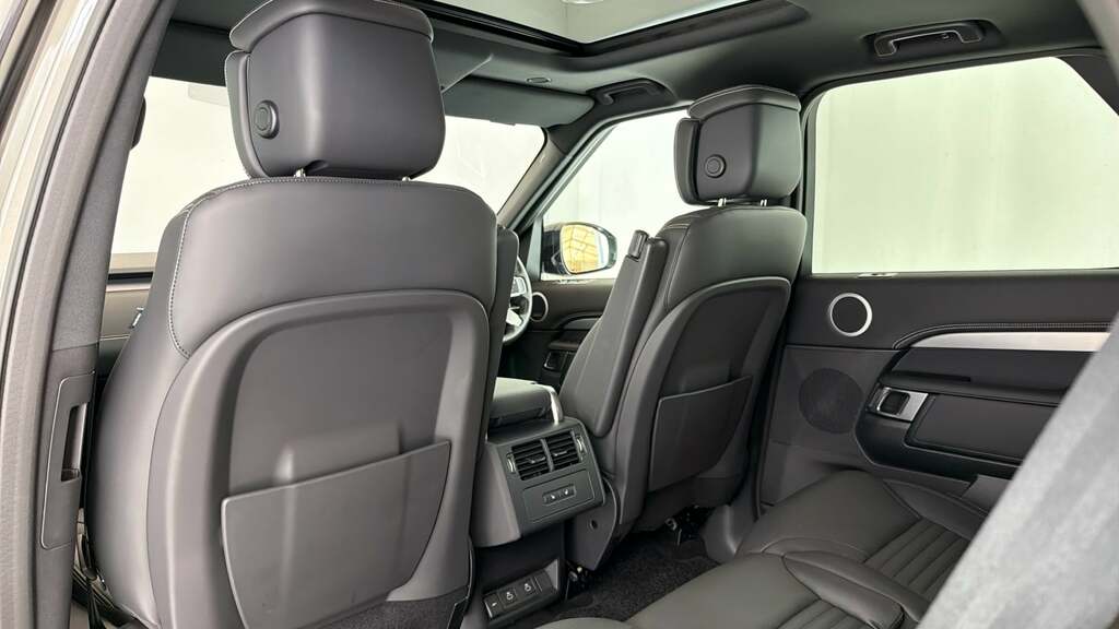 Land Rover Discovery 3.0 D350 Dynamic Hse Black #28