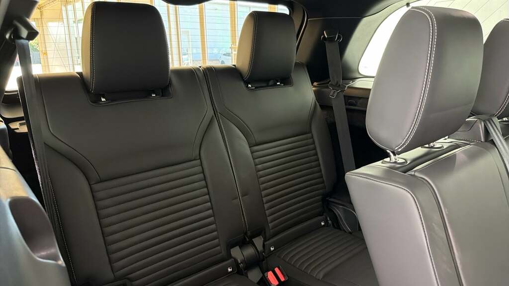 Land Rover Discovery 3.0 D350 Dynamic Hse Black #36