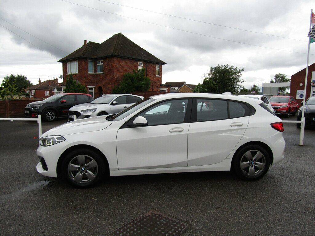 BMW 1 Series 1.5 116D Se Lcp Euro 6 S S FG22CYJ White #2