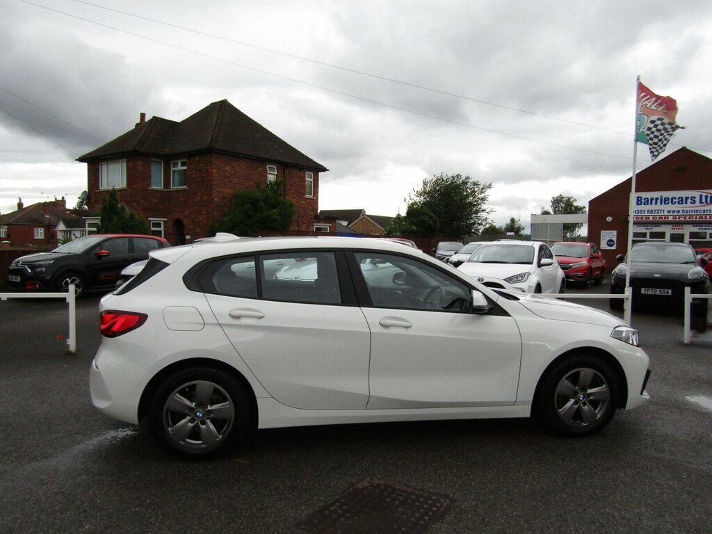 BMW 1 Series 1.5 116D Se Lcp Euro 6 S S FG22CYJ White #6