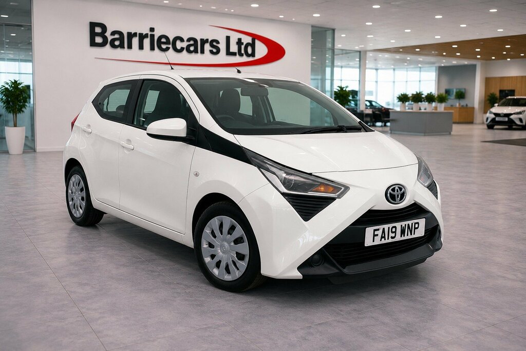 Toyota Aygo 1.0 Vvt-i X-play Euro 6 White
