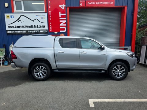 Toyota HILUX Invincible 4Wd D-4d Silver #4