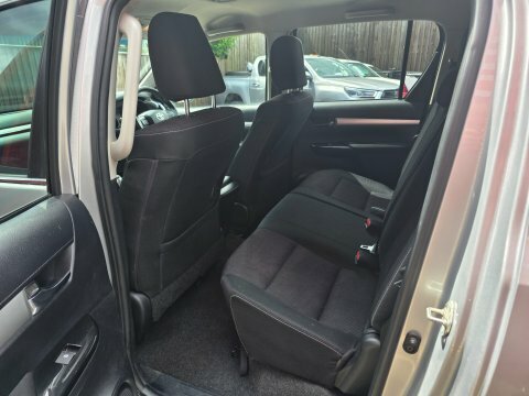 Toyota HILUX Active Dcab Pick Up 2.4 D-4d #16