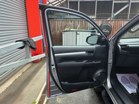 Toyota HILUX Active Dcab Pick Up 2.4 D-4d #21