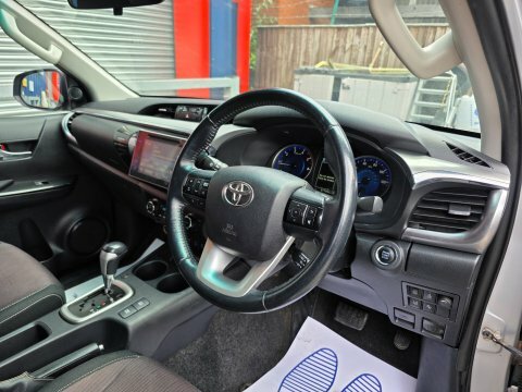 Toyota HILUX Active Dcab Pick Up 2.4 D-4d #17