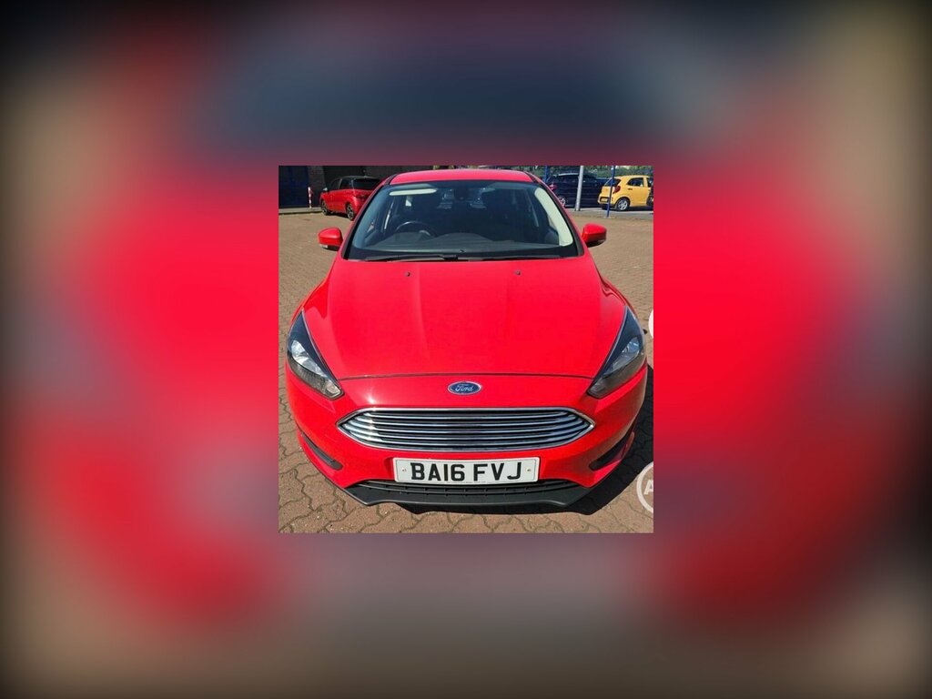 Ford Focus 1.0T Ecoboost Zetec Euro 6 Ss Red