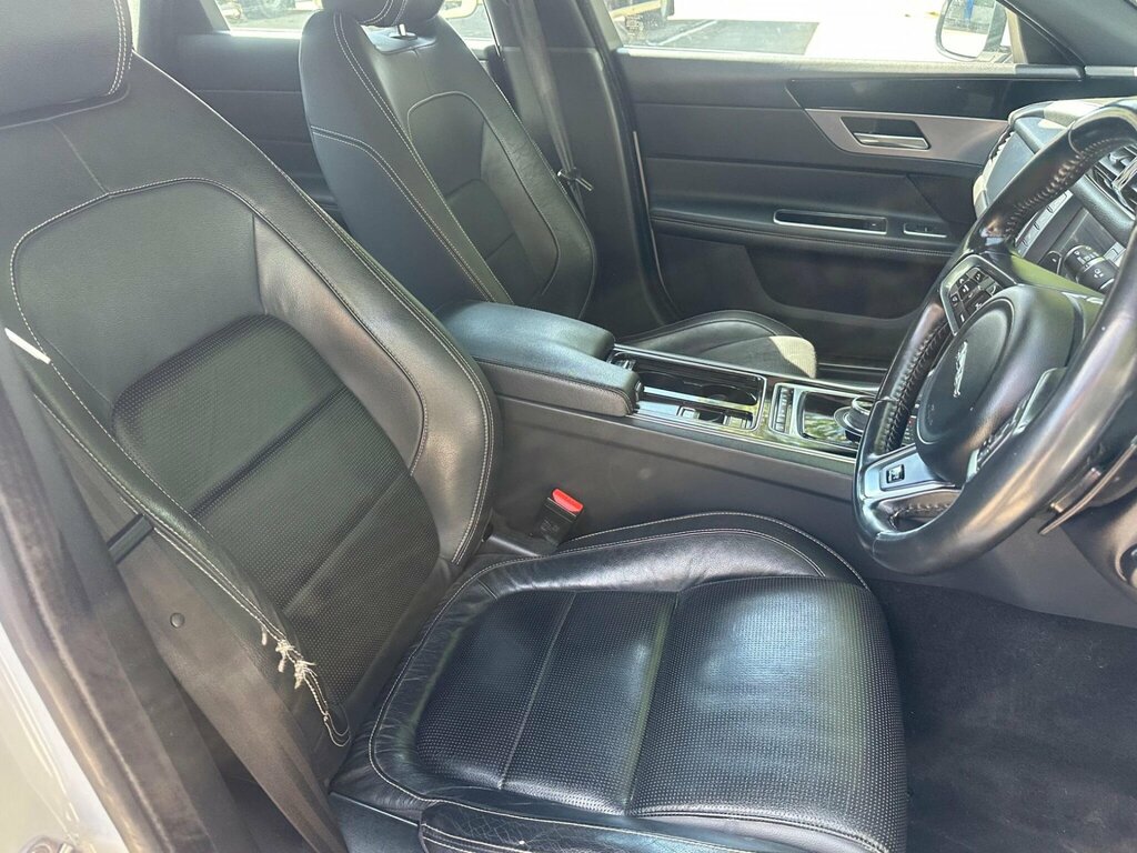 Jaguar XF S #8