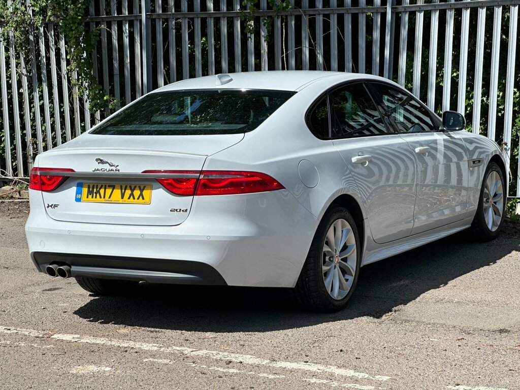 Jaguar XF 2.0D R-sport Euro 6 Ss White #4
