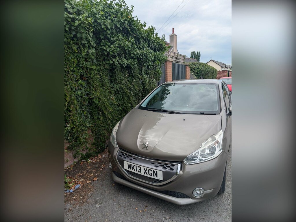 Peugeot 208 Hatchback Blue #1