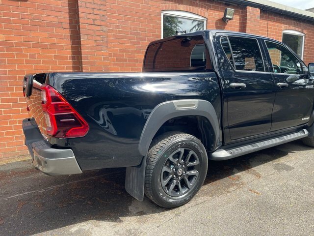Toyota HILUX D-4d Invincible X Pickup LL22AVG Black #6