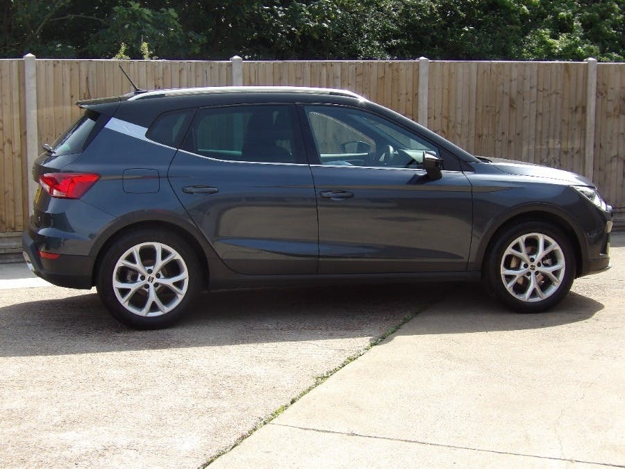 Seat Arona 1.5 Tsi Fr Suv Dsg Ss KT23AOV Grey #4