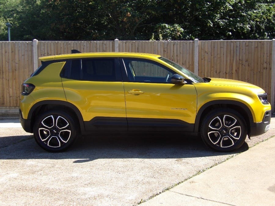 Jeep Avenger 54Kwh E Summit Suv Yellow #4