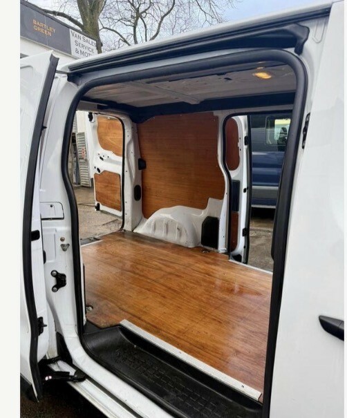 Vauxhall Vivaro 2900 1.5D 100Ps Dynamic H1 Van - White #16