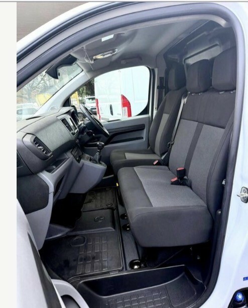 Vauxhall Vivaro 2900 1.5D 100Ps Dynamic H1 Van - White #7