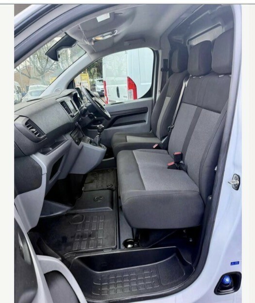 Vauxhall Vivaro 2900 1.5D 100Ps Dynamic H1 Van - White #11