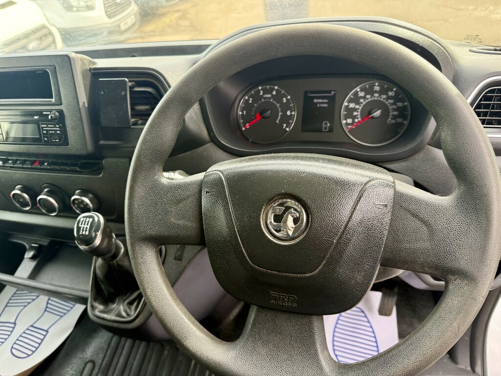 Vauxhall Movano Mpv White #10