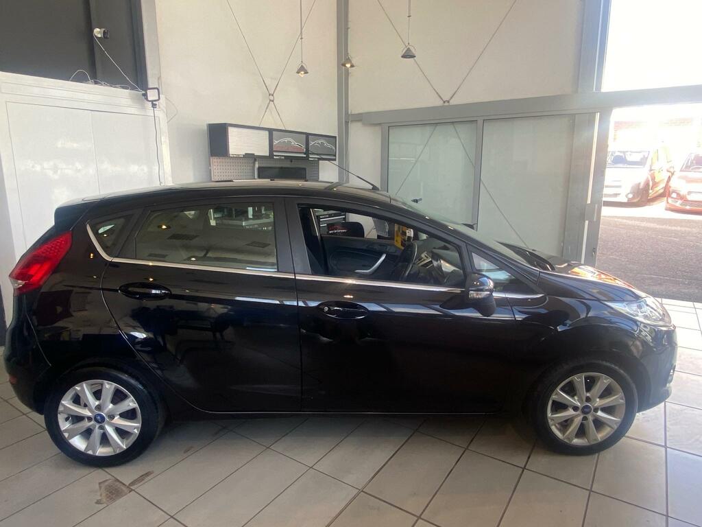 Ford Fiesta Zetec Black #5