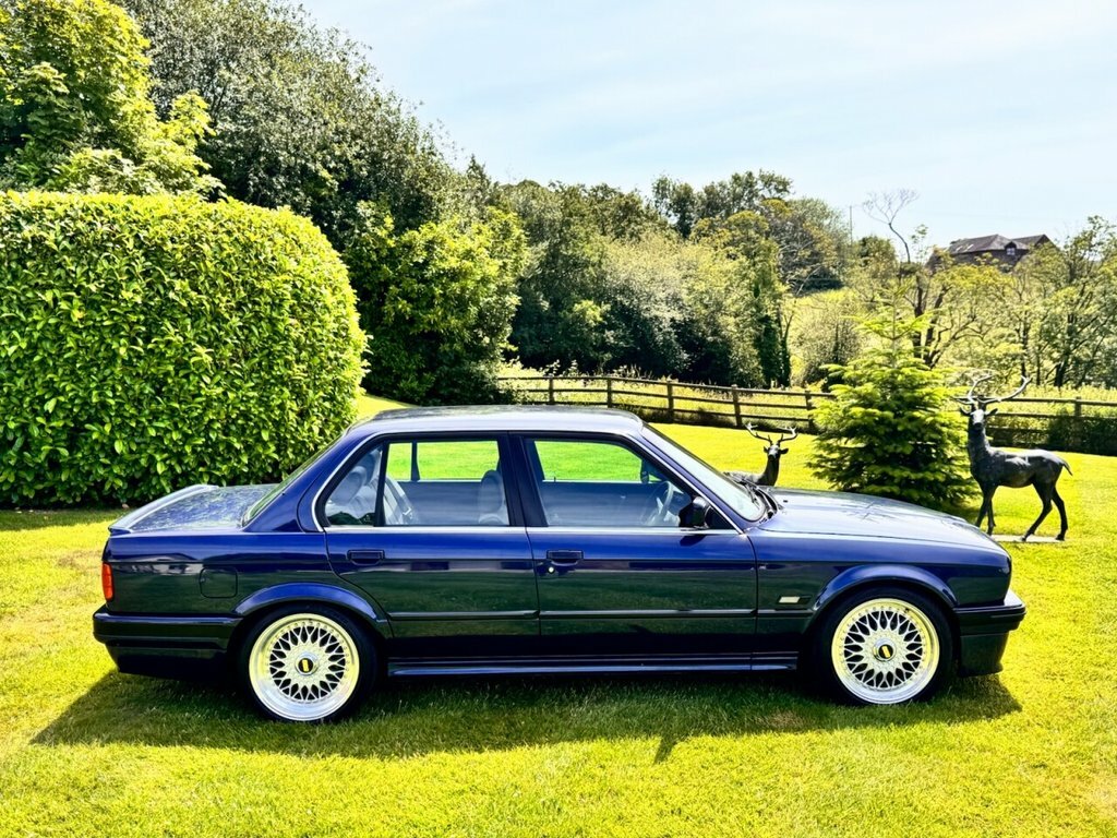 BMW 3 Series Saloon Blue #3