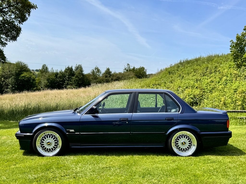 BMW 3 Series Saloon Blue #4