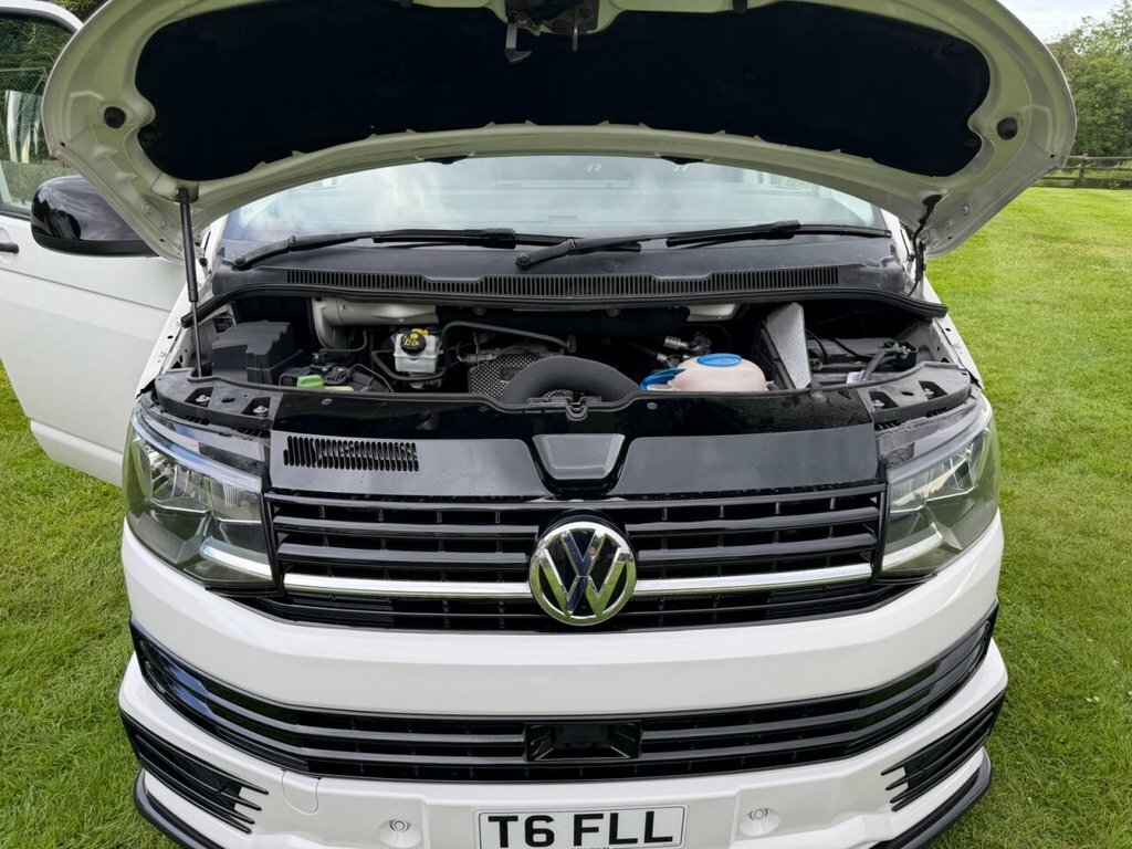 Volkswagen Transporter 2L Highline Black #21