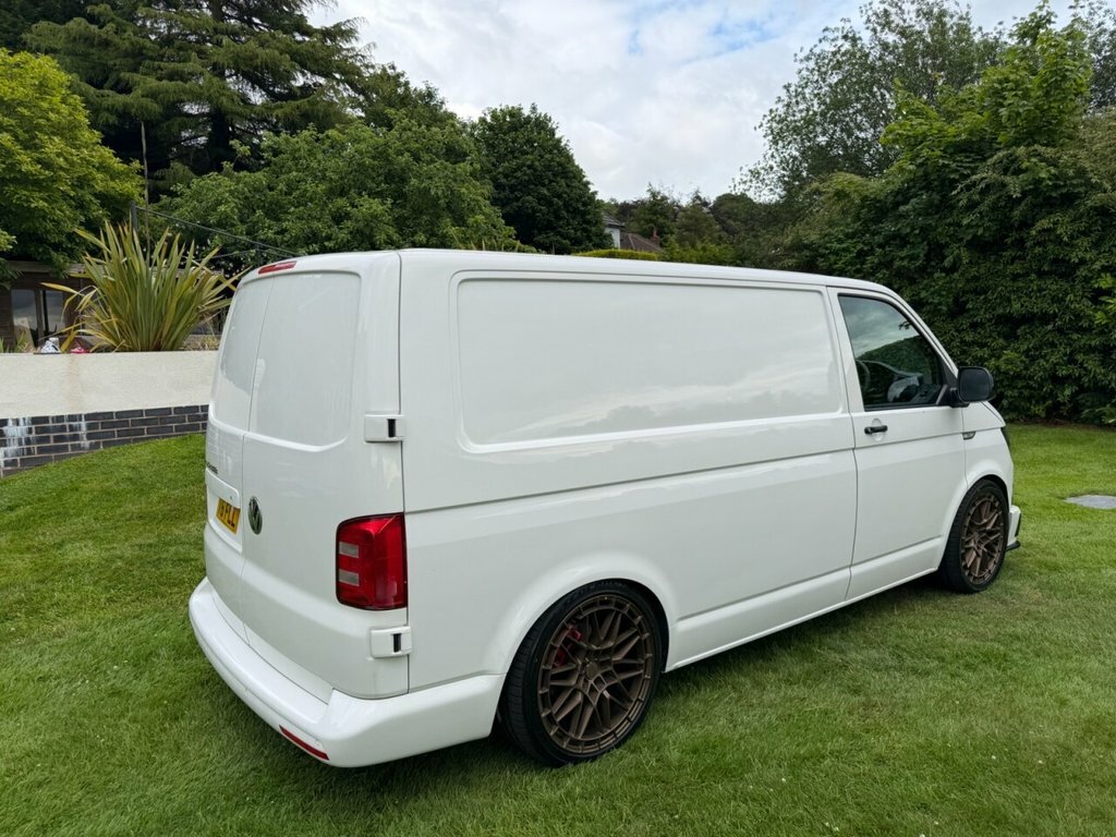 Volkswagen Transporter 2L Highline Black #41
