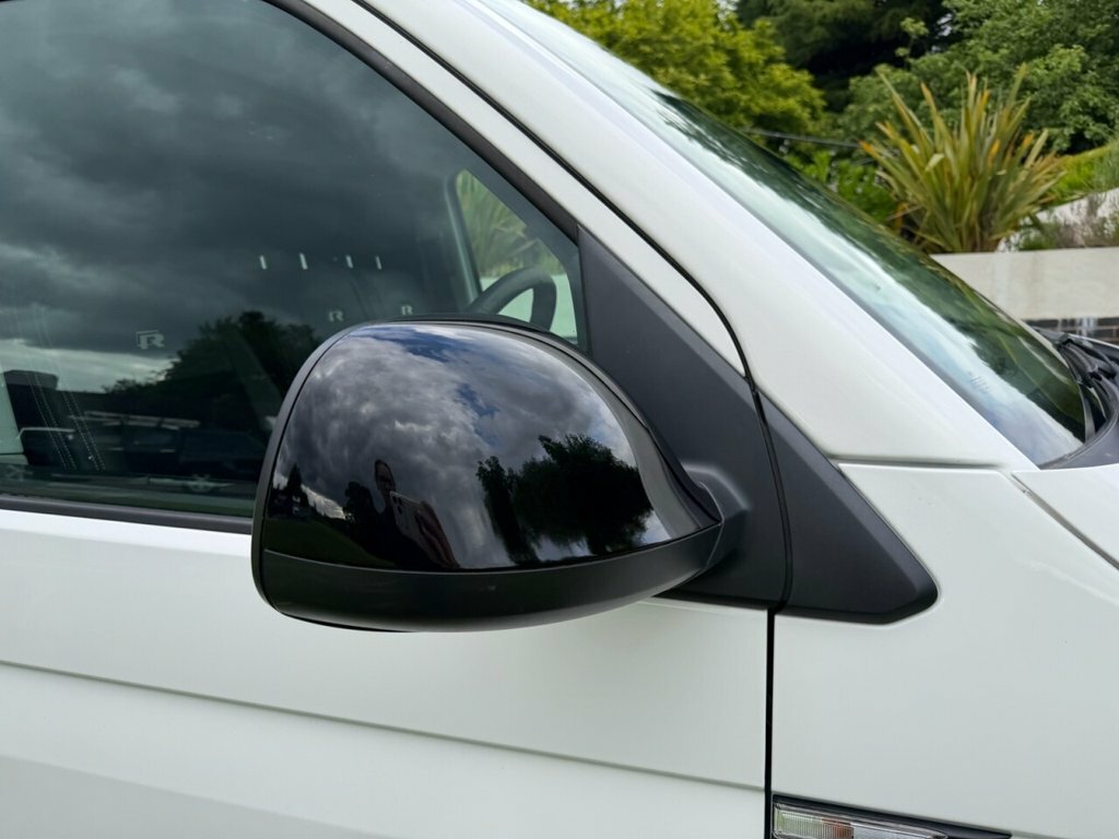 Volkswagen Transporter 2L Highline Black #29