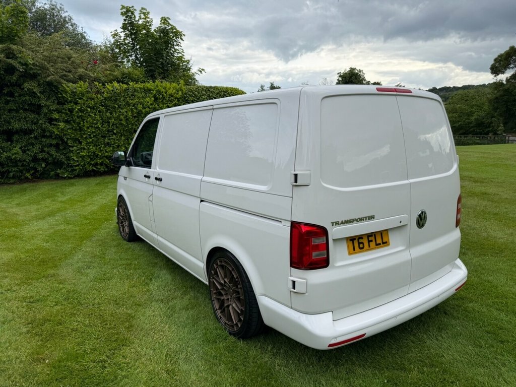 Volkswagen Transporter 2L Highline Black #39