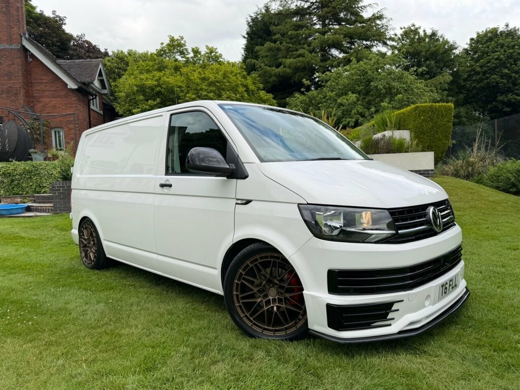 Volkswagen Transporter 2L Startline White