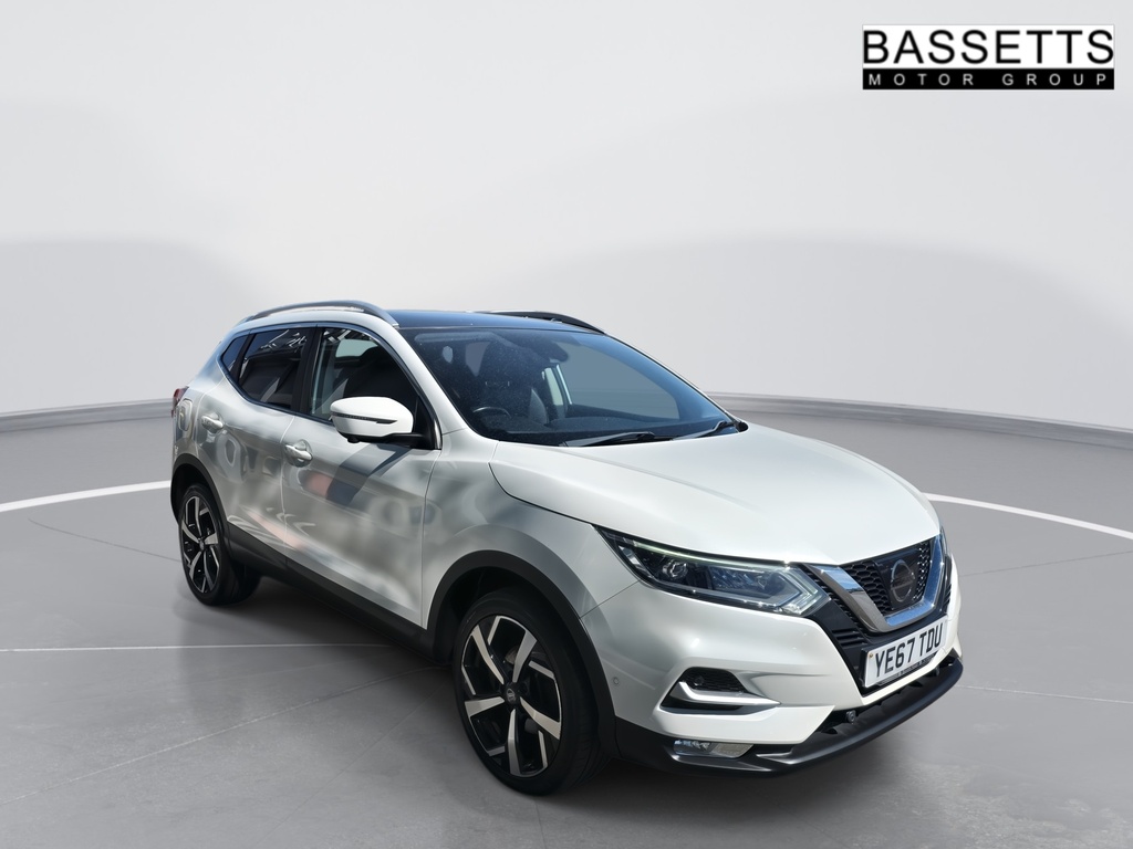 Nissan Qashqai Tekna Dig-t YE67TDU White
