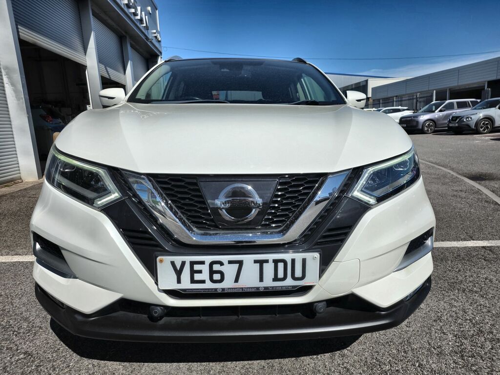 Nissan Qashqai Tekna Dig-t YE67TDU White #4