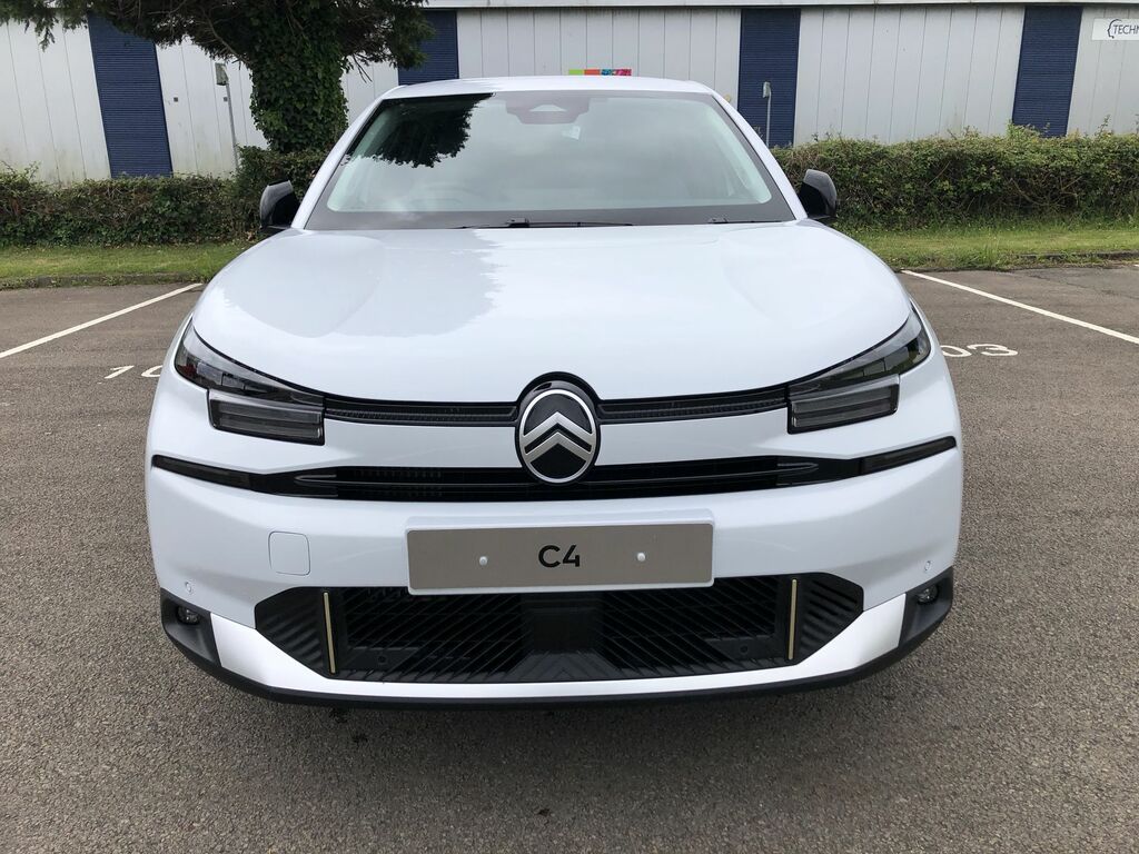 Citroen e-C4 Extended Range 54Kwh Max 7.4Kw Charger Green #2