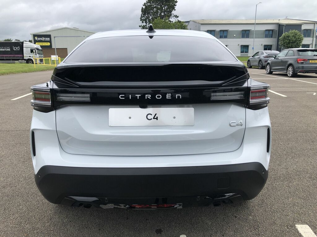 Citroen e-C4 Extended Range 54Kwh Max 7.4Kw Charger Green #6