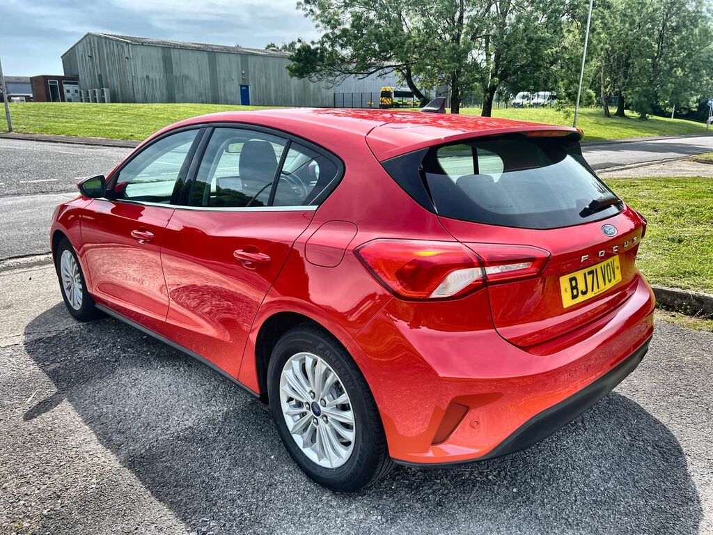 Ford Focus Titanium Tdci Red #5