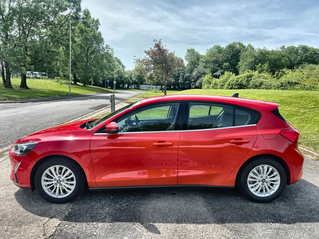 Ford Focus Titanium Tdci Red #4