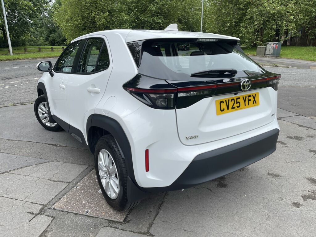 Toyota Yaris Cross Icon White #6