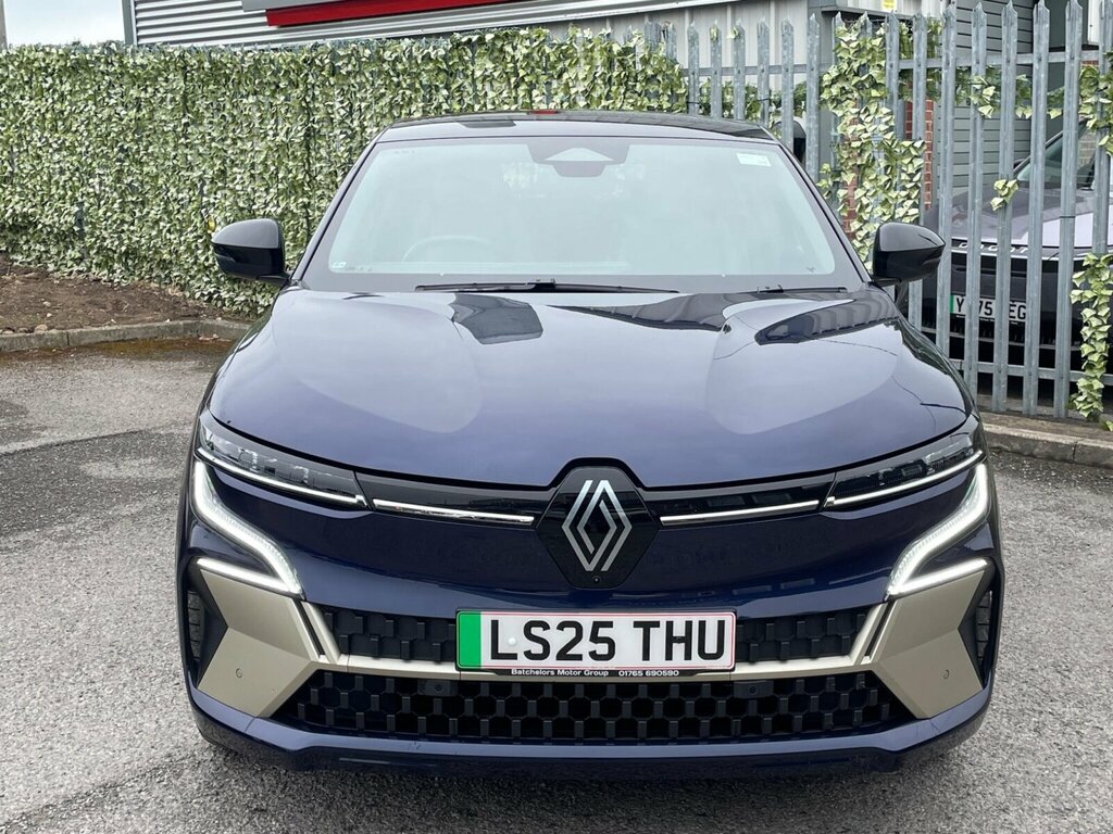 Renault Megane E-Tech Comfort Range 60Kwh Iconic LS25THU Blue #2